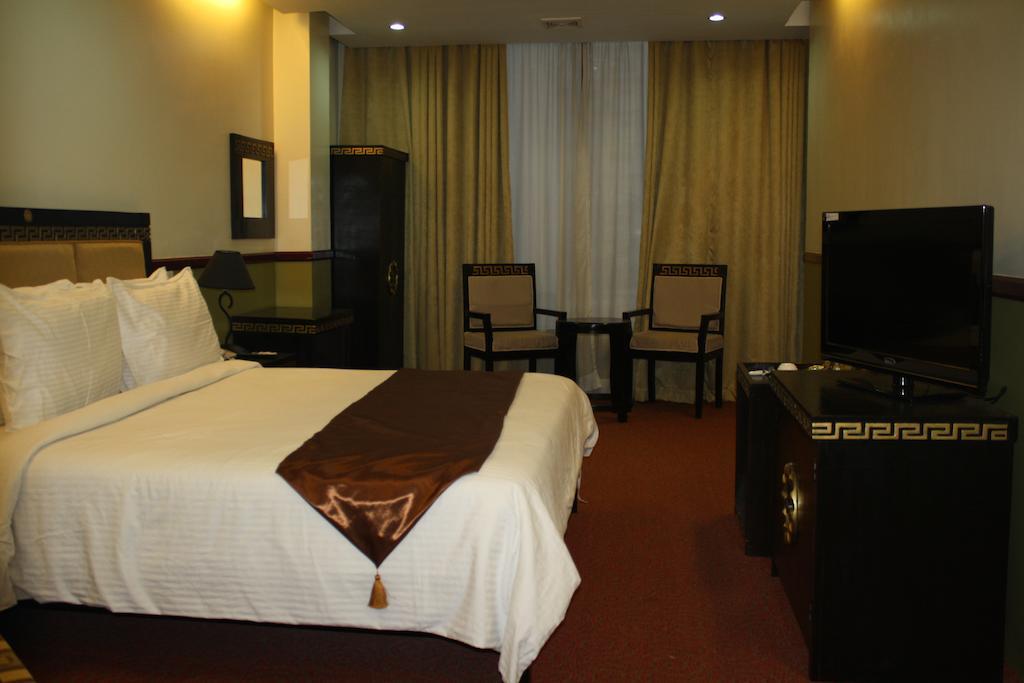 Manila Crown Palace Hotel Zimmer foto